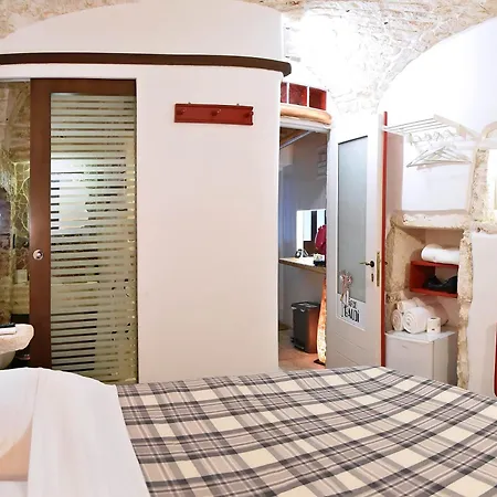 Panzió Arco Gaudi - Alcoba Batllo 3*